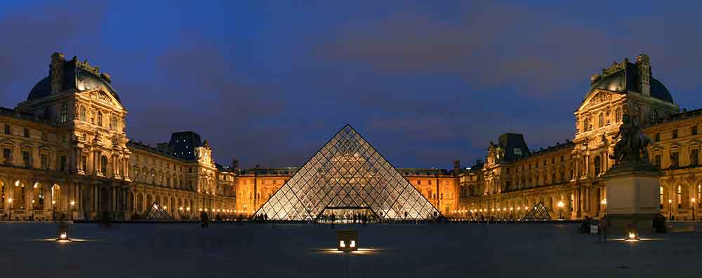 Louvre Müzesi Paris