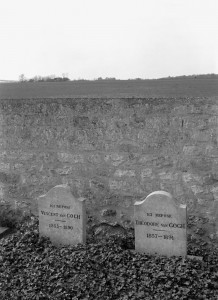 Vincent ve Theo'nun Mezarları