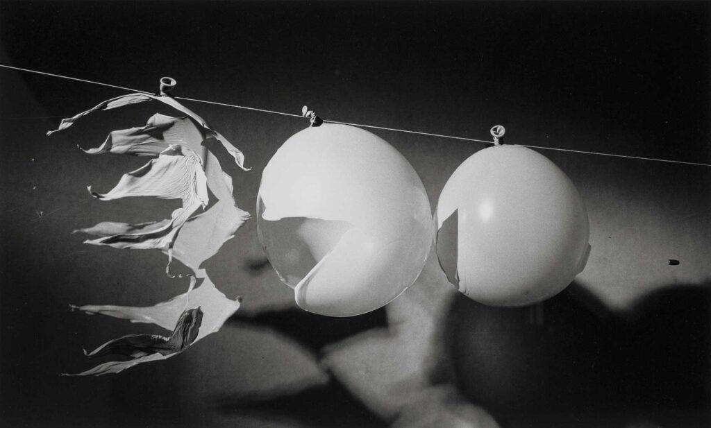 Harold Eugene Edgerton Mermi Üç Balonu Delerken